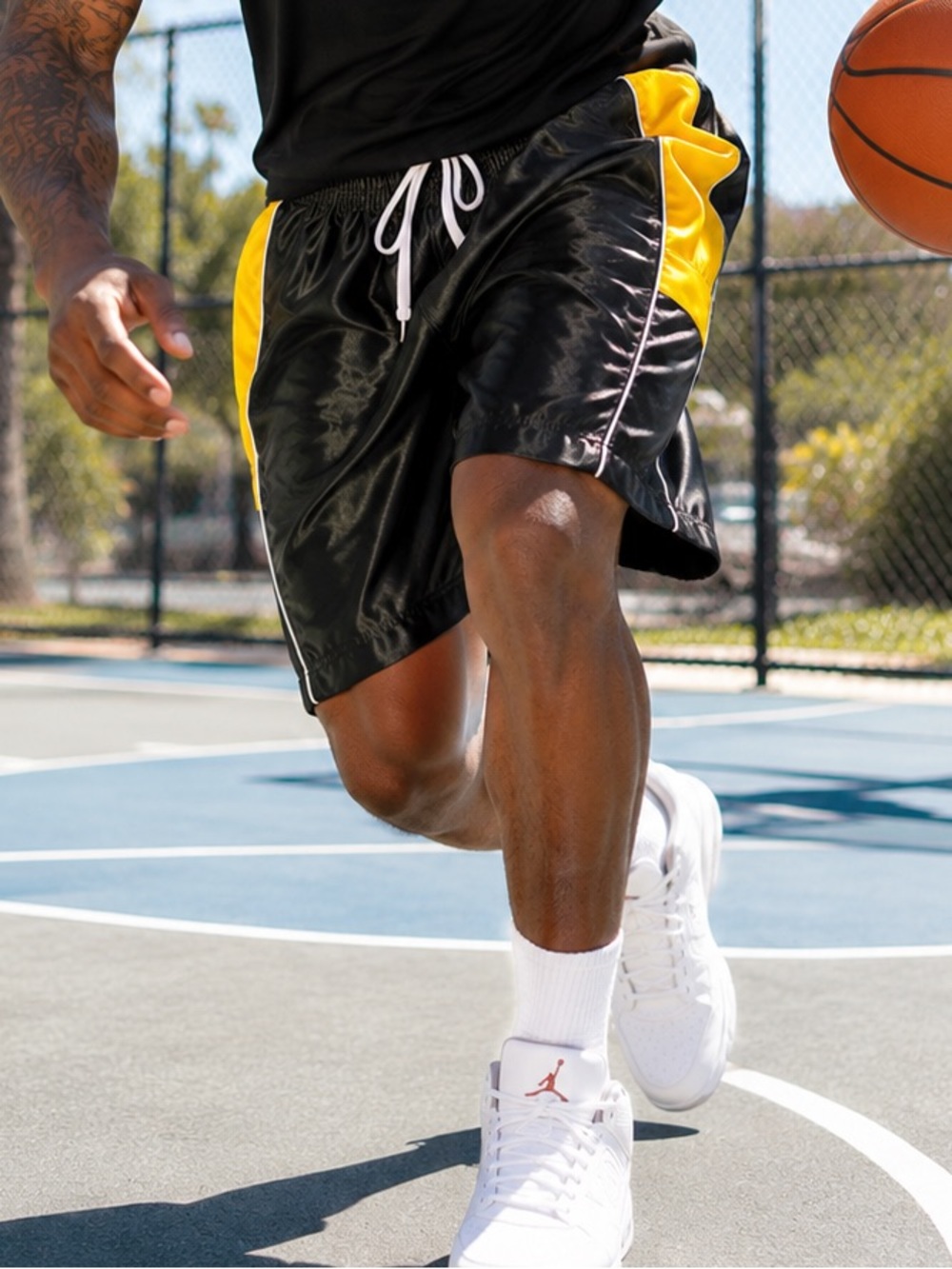 Vintage GENERATION ONE Basketball Dazzle Shorts Black Gold 90s Y2K Men L